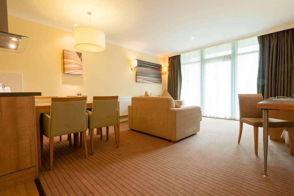 De Vere Cotswold Water Park South Cerney Room photo