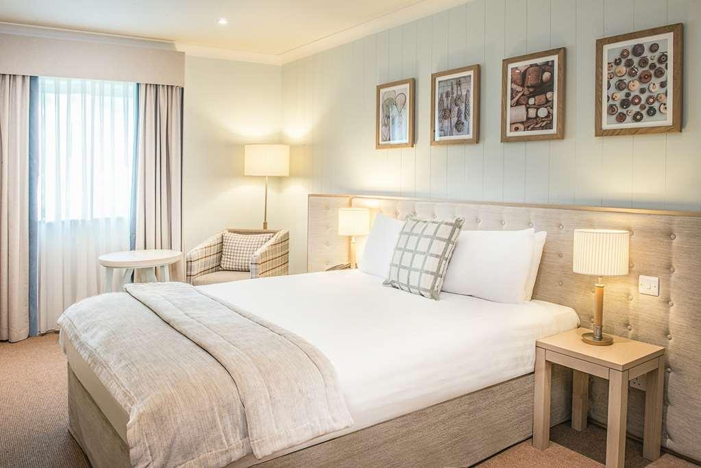 De Vere Cotswold Water Park South Cerney Room photo